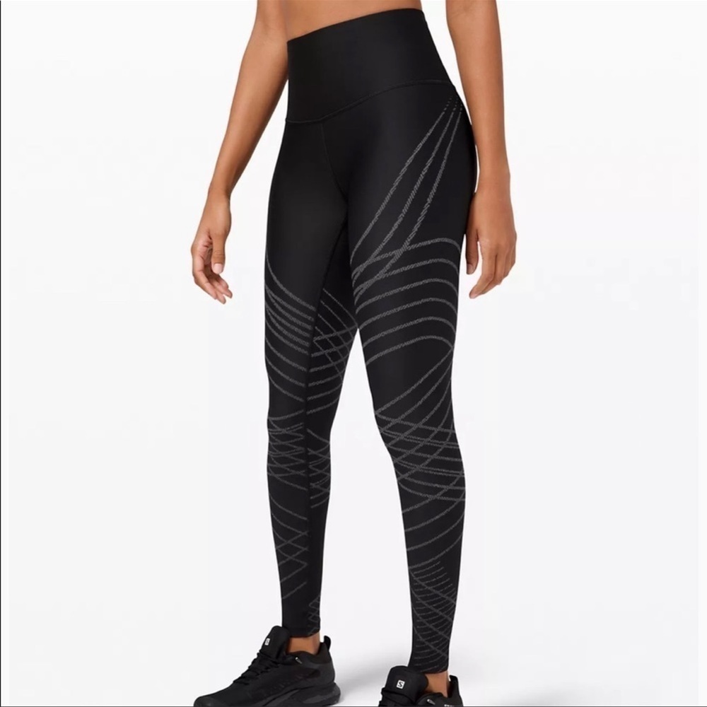 Lululemon Mapped Out HR tight  28”Size 4 Color Black